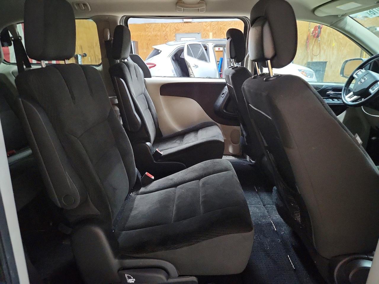 2017 Dodge Grand Caravan Se - zdjęcie 11