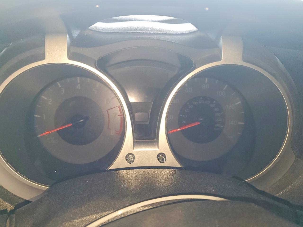 2015 Nissan Juke S - zdjęcie 9