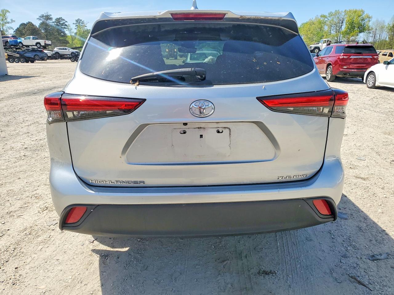 2021 Toyota Highlander Xle - zdjęcie 6