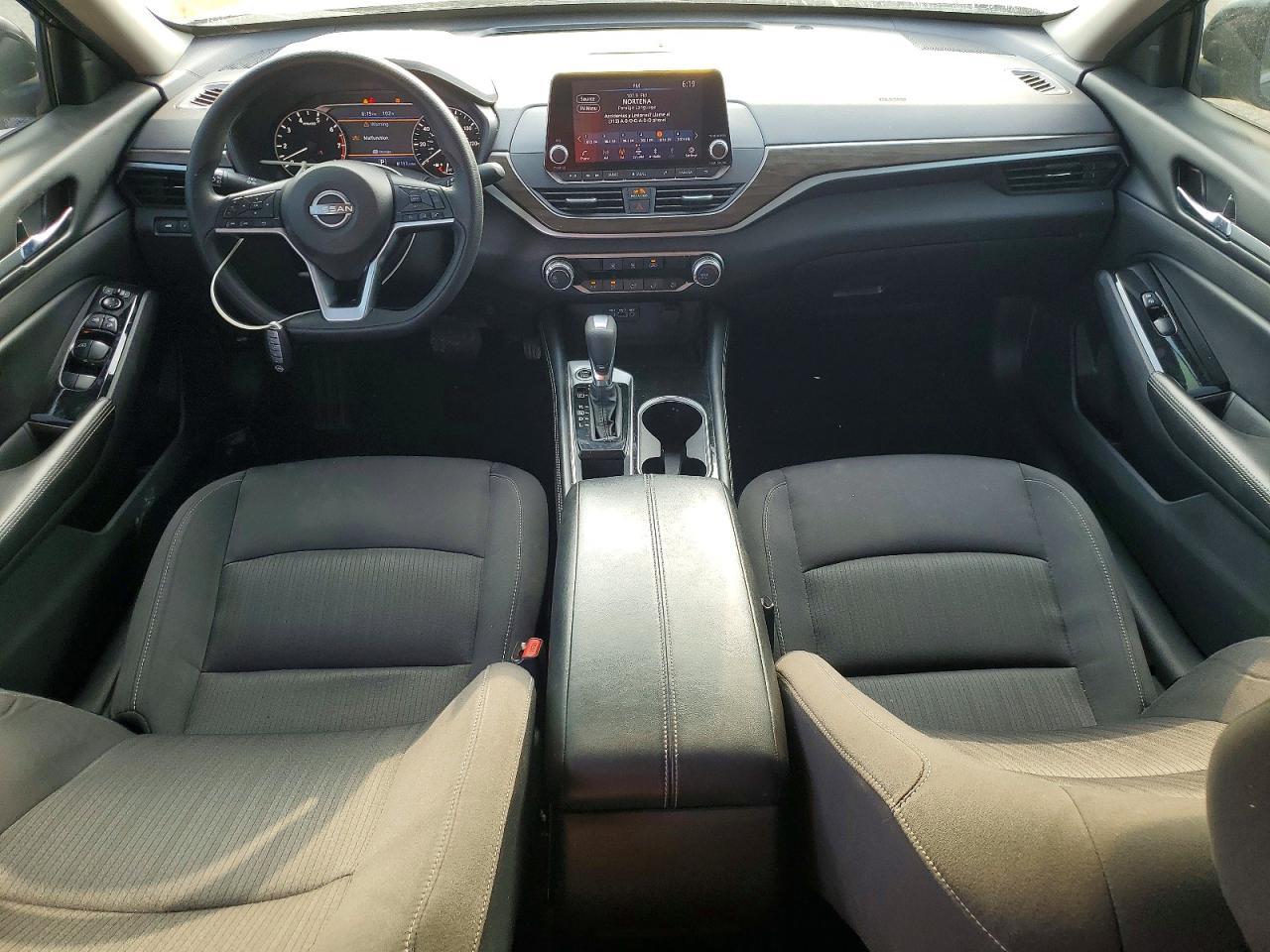 2023 Nissan Altima Sv - zdjęcie 8