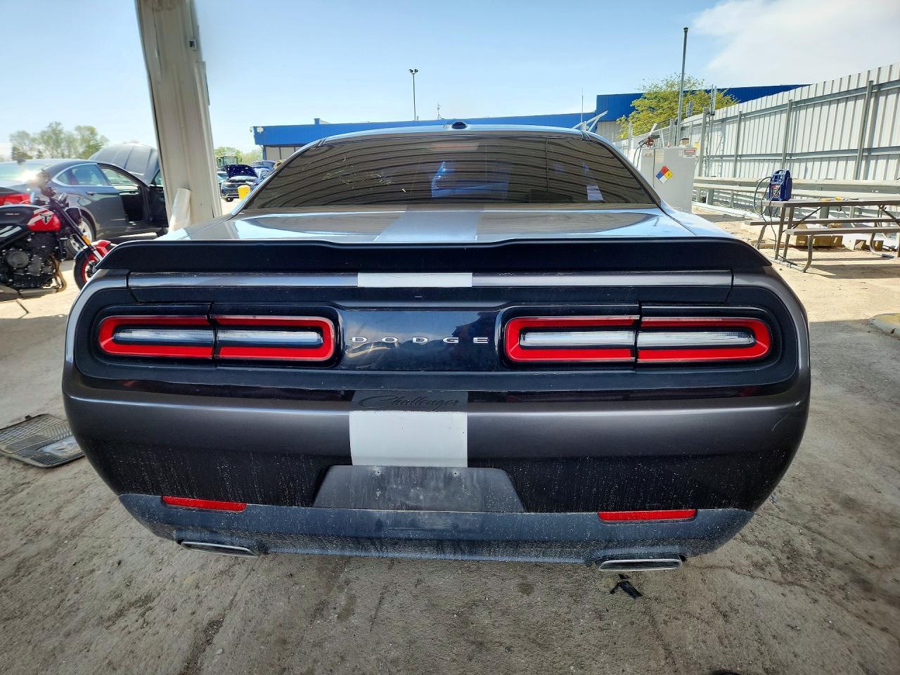 2016 Dodge Challenger Sxt - zdjęcie 6