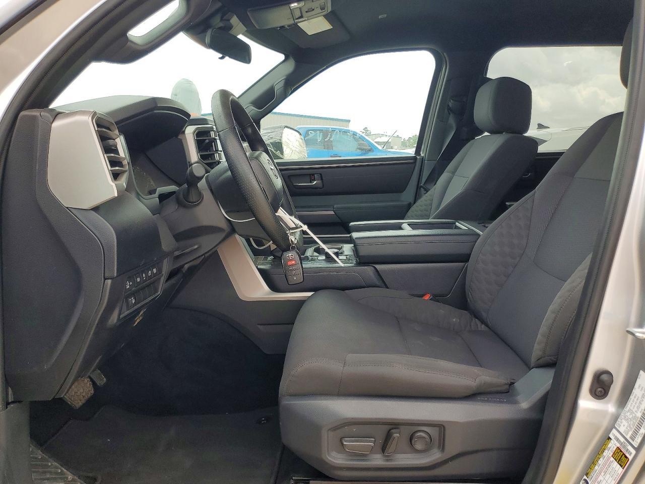 2025 Toyota Tundra Crewmax Sr - zdjęcie 7