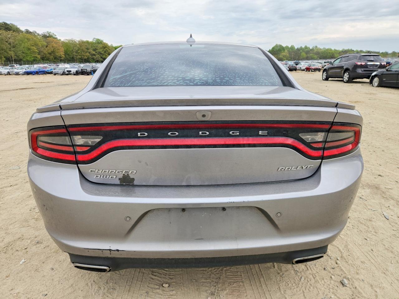 2015 Dodge Charger Sxt - zdjęcie 6