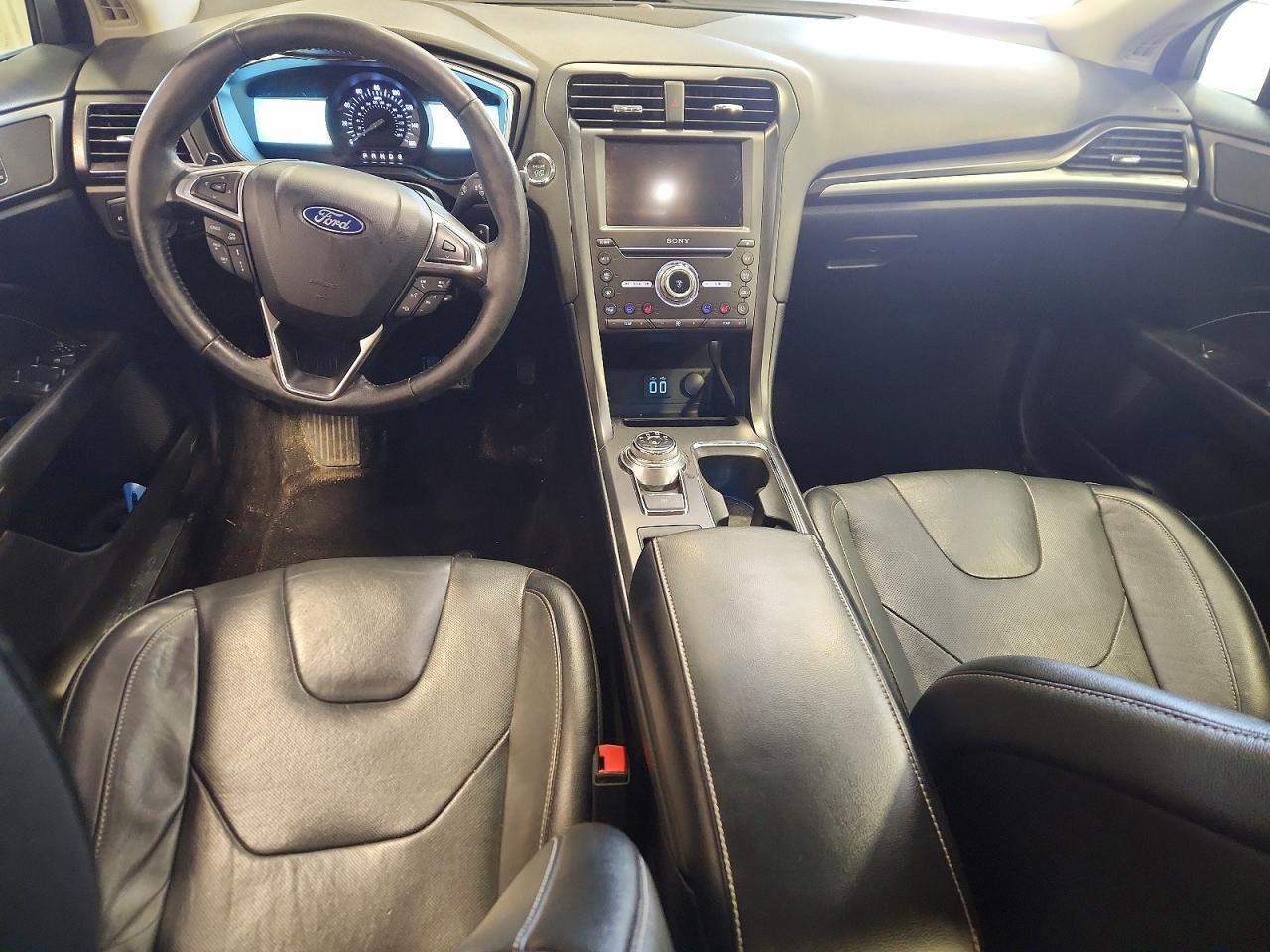 2020 Ford Fusion Titanium - zdjęcie 8