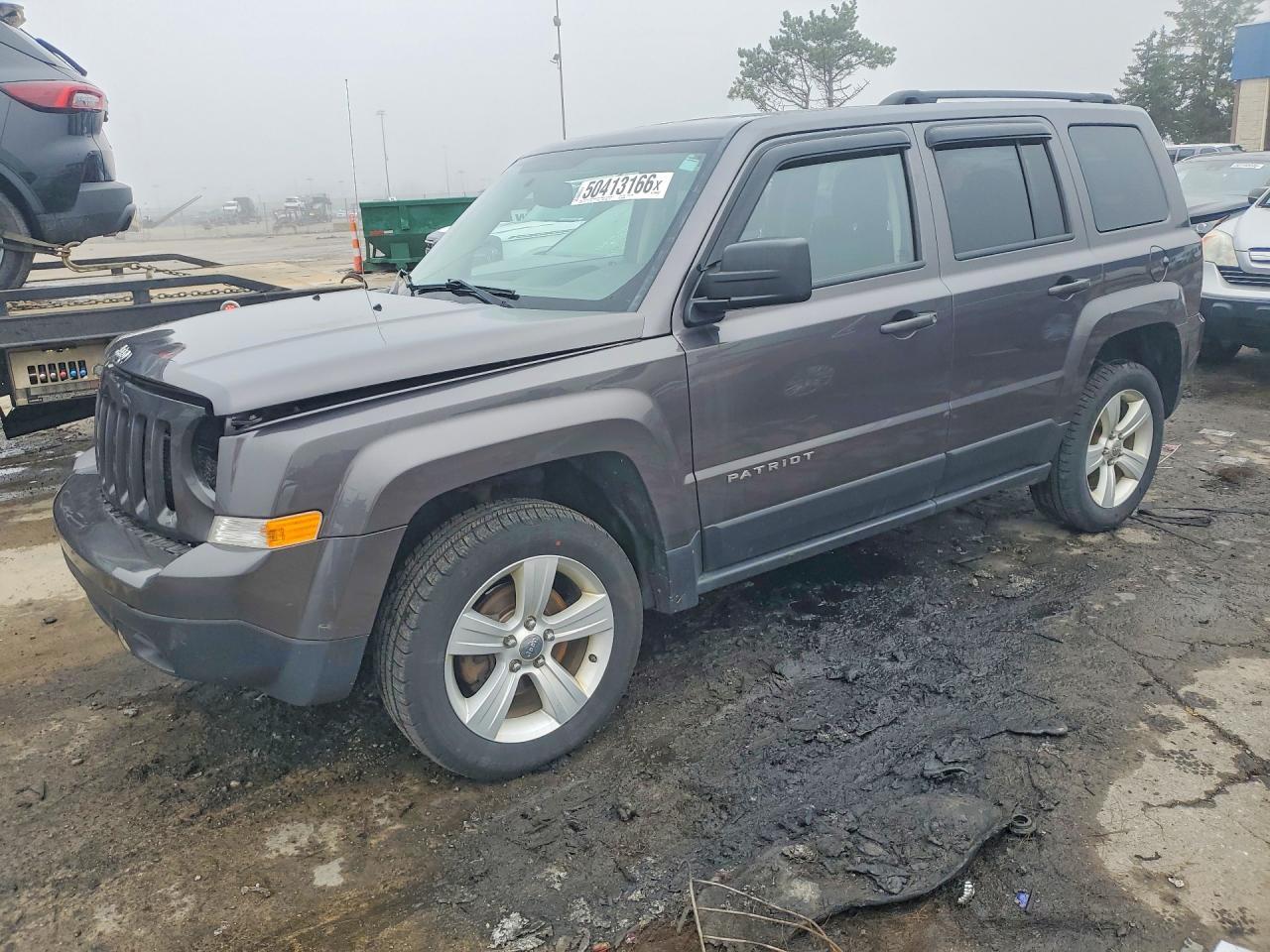 2014 Jeep Patriot Latitude - zdjęcie główne