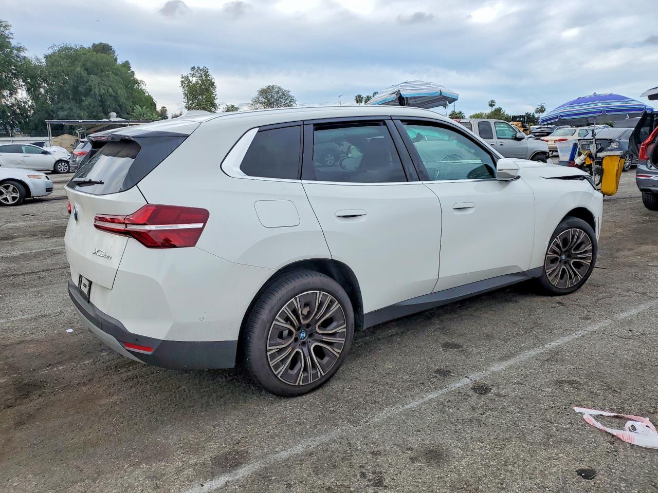 2025 BMW X3 30 xDrive - zdjęcie 3