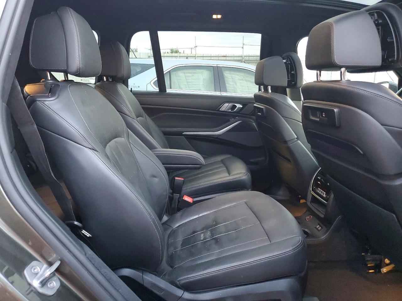 2020 BMW X7 xDrive40I - zdjęcie 11