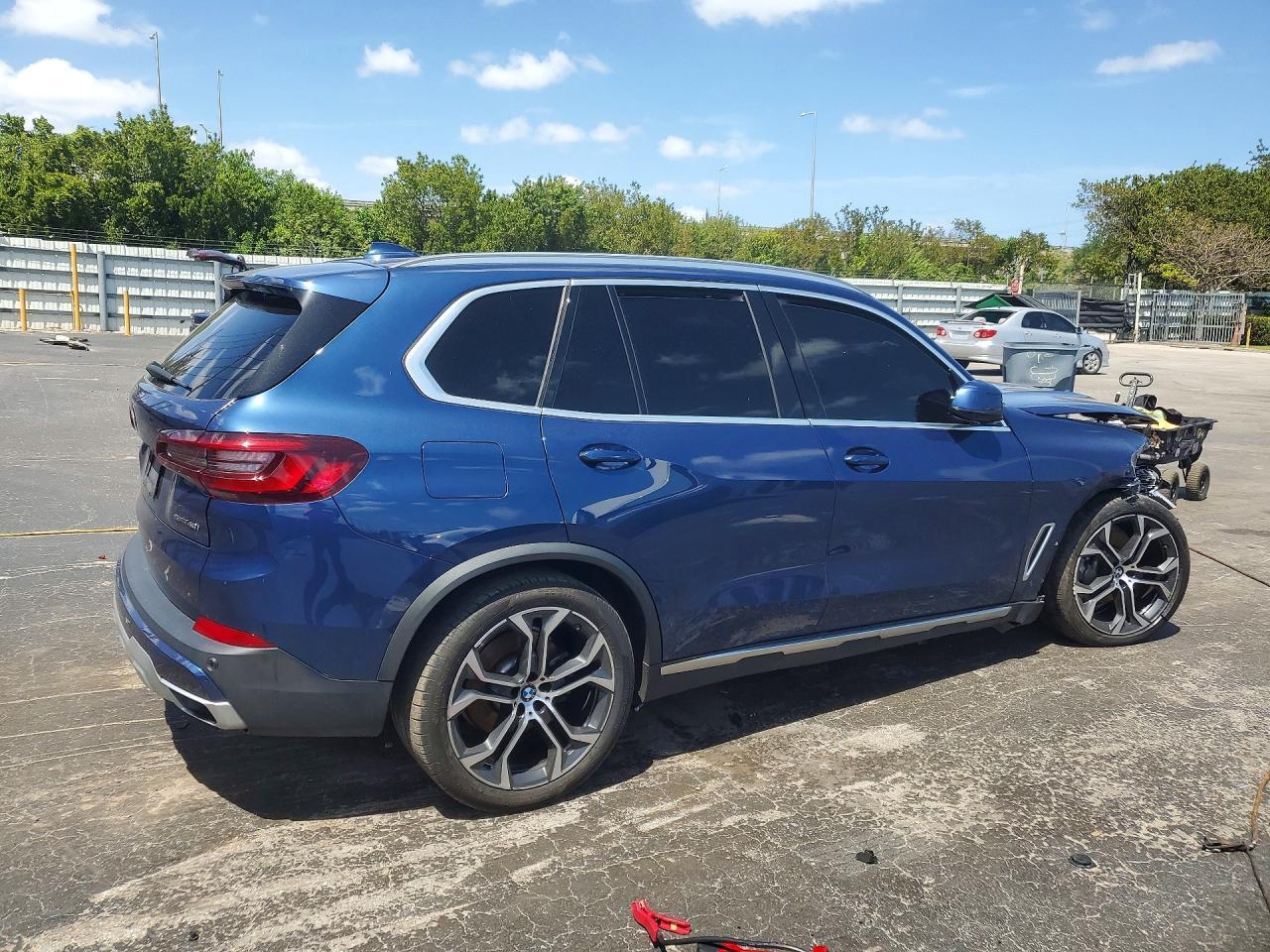 2022 BMW X5 Sdrive 40I - zdjęcie 3