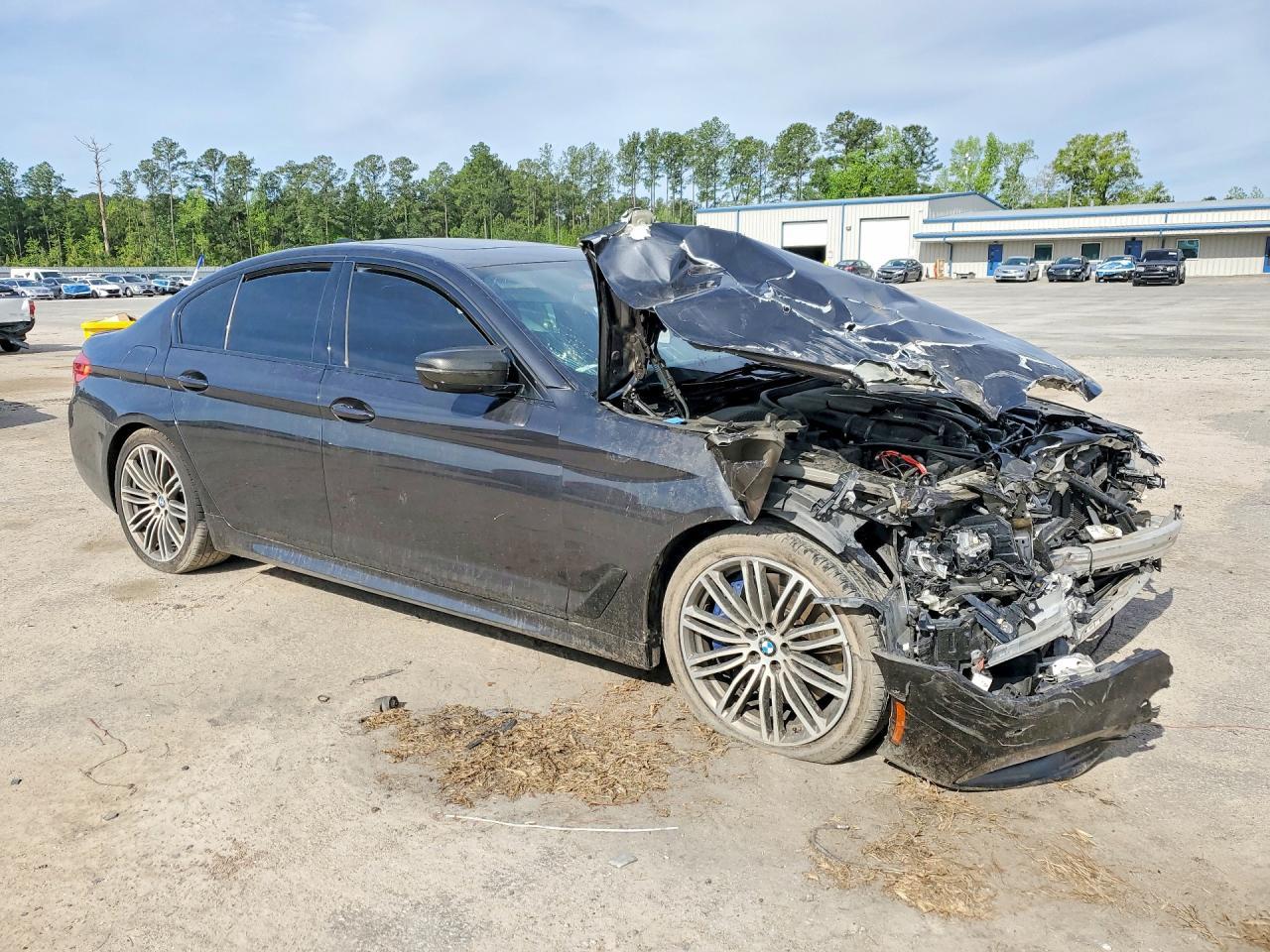 2019 BMW M550Xi - zdjęcie 4