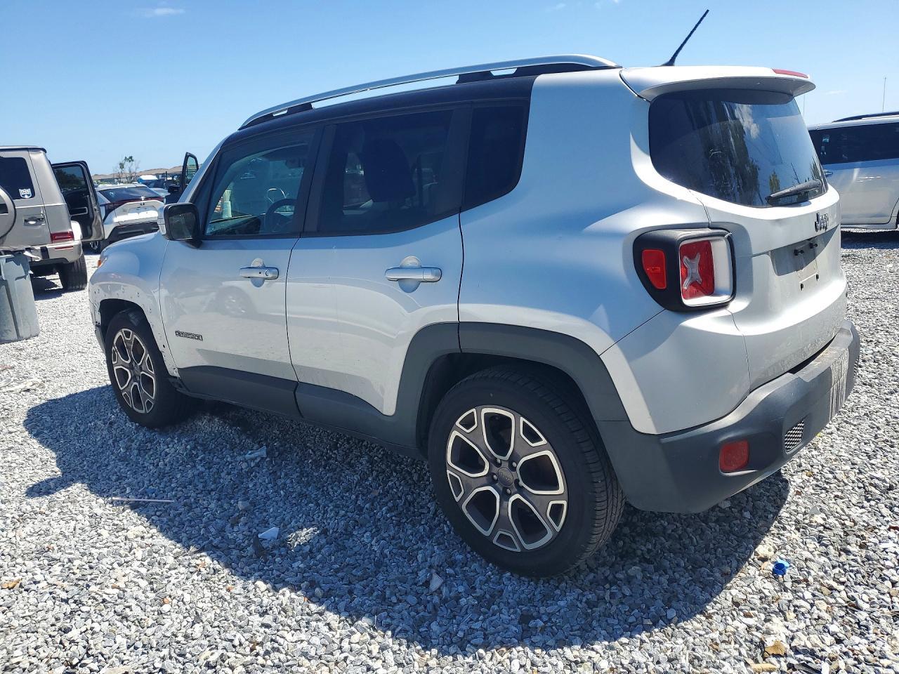 2016 Jeep Renegade Limited - zdjęcie 2
