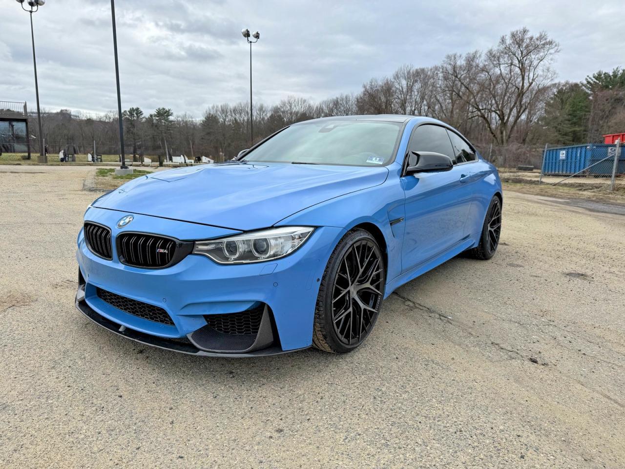 2017 BMW M4 - zdjęcie główne