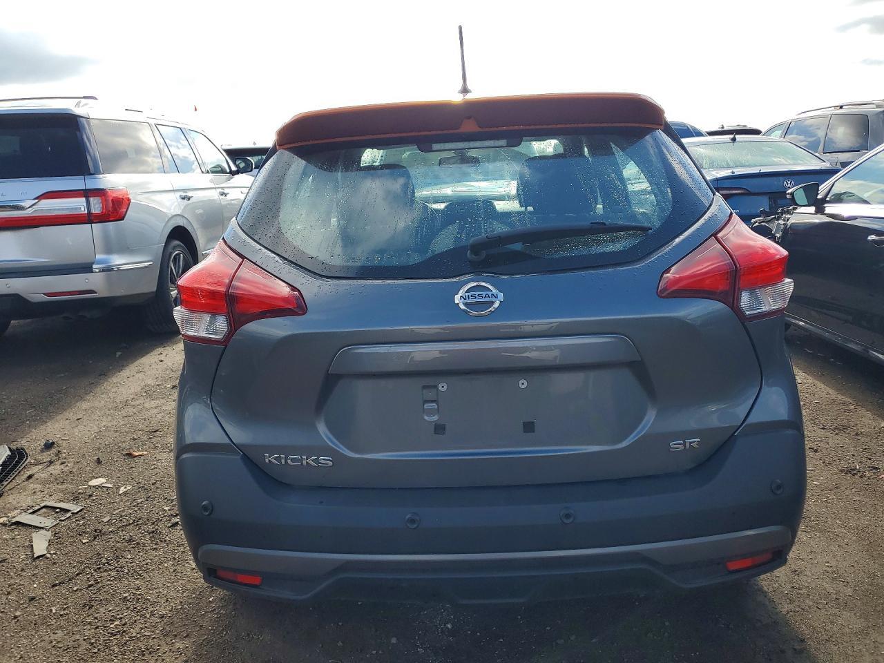 2020 Nissan Kicks Sr - zdjęcie 6