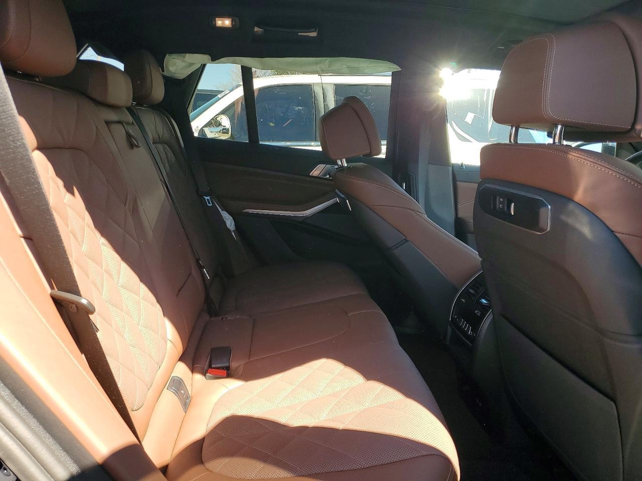 2026 BMW X5 xDrive50E - zdjęcie 11