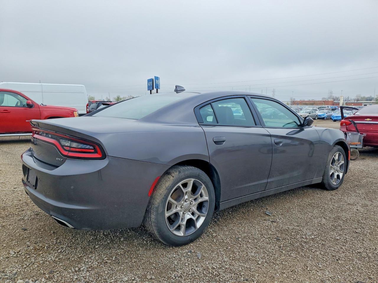 2015 Dodge Charger Sxt - zdjęcie 3