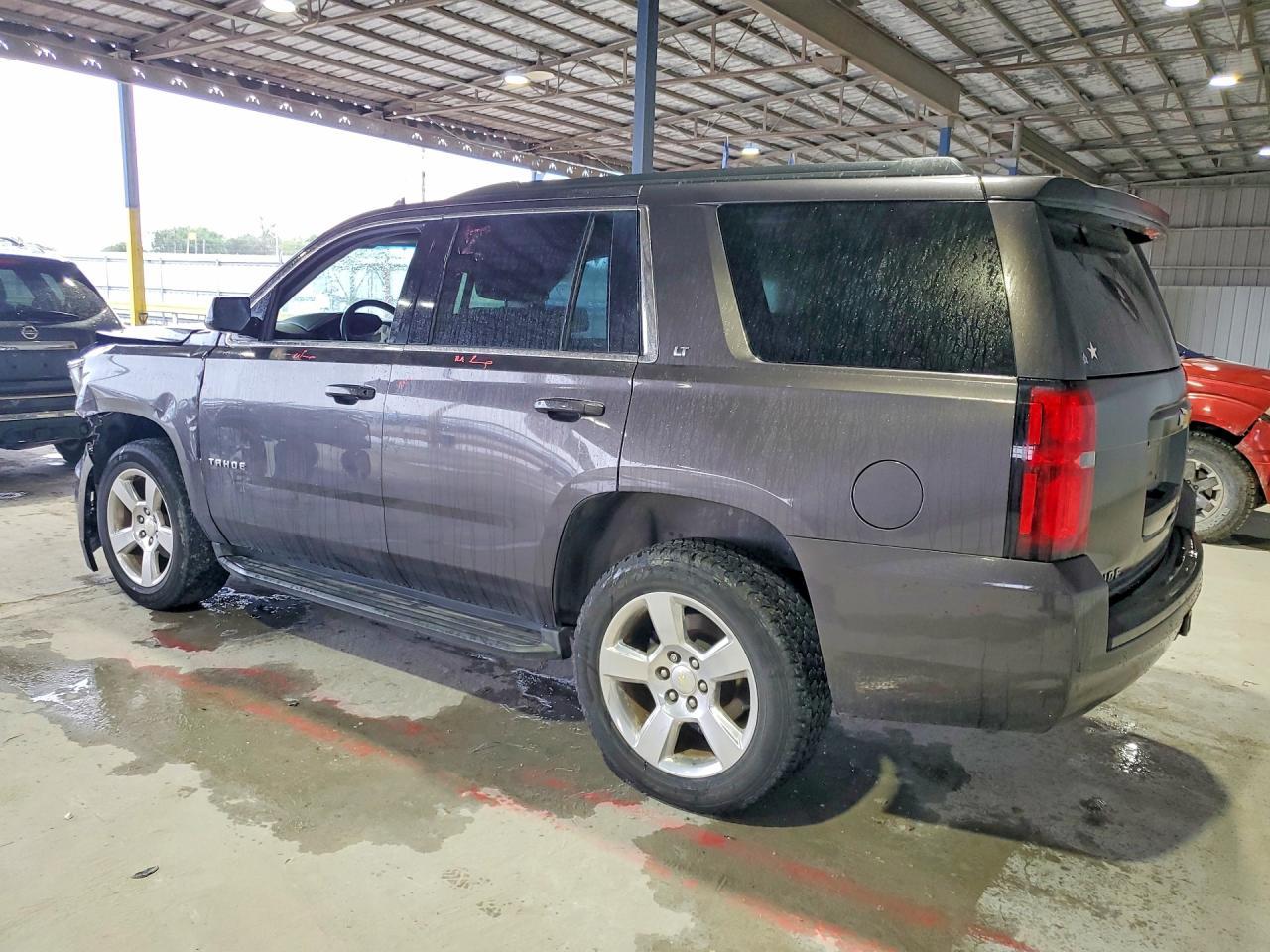 2016 Chevrolet Tahoe C1500 Lt - zdjęcie 2