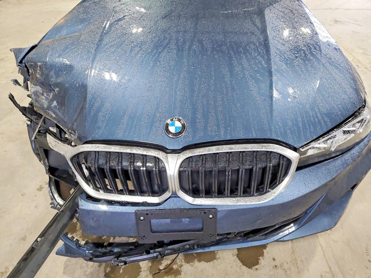 2025 BMW 330Xi - zdjęcie 11