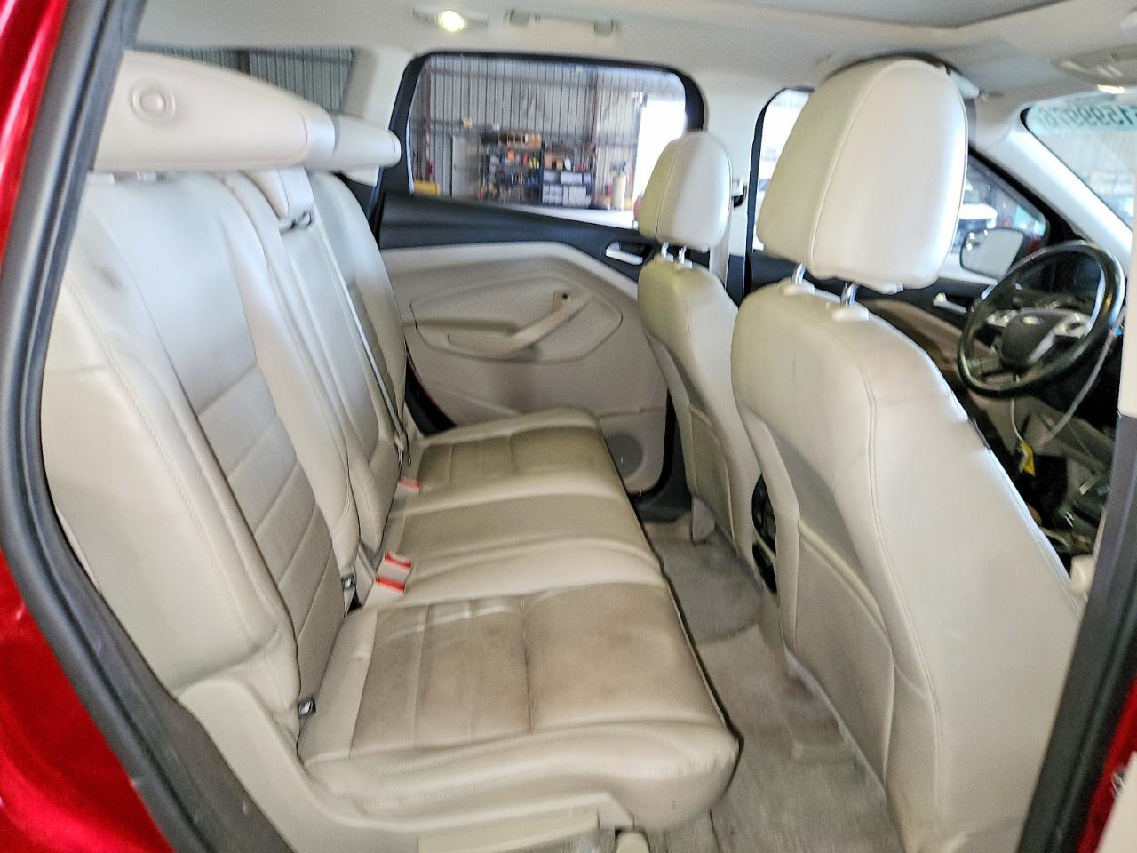 2016 Ford Escape Titanium - zdjęcie 11