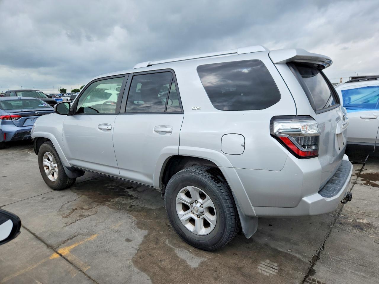 2015 Toyota 4Runner Sr5 - zdjęcie 2