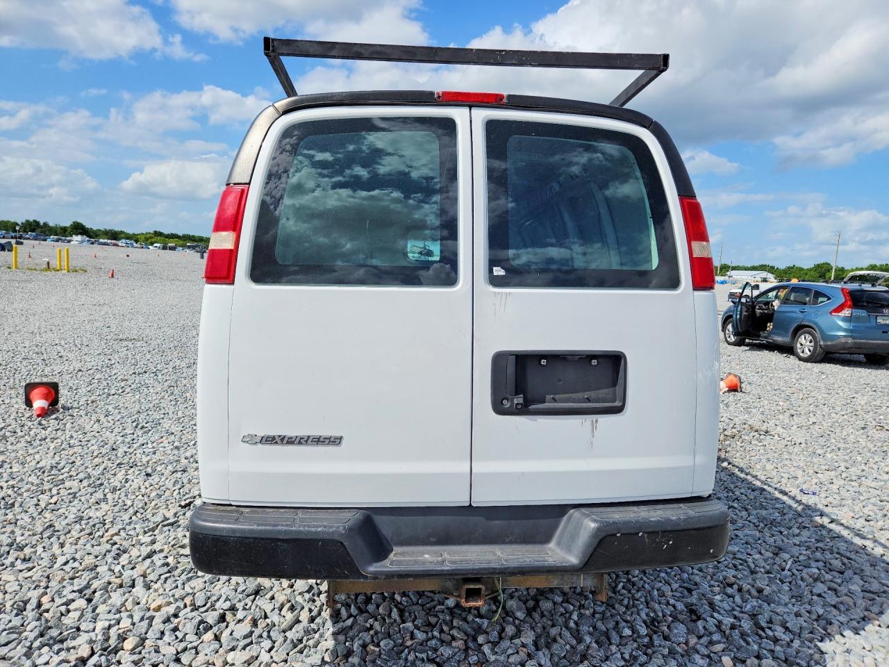 2018 Chevrolet Express G2500 - zdjęcie 6
