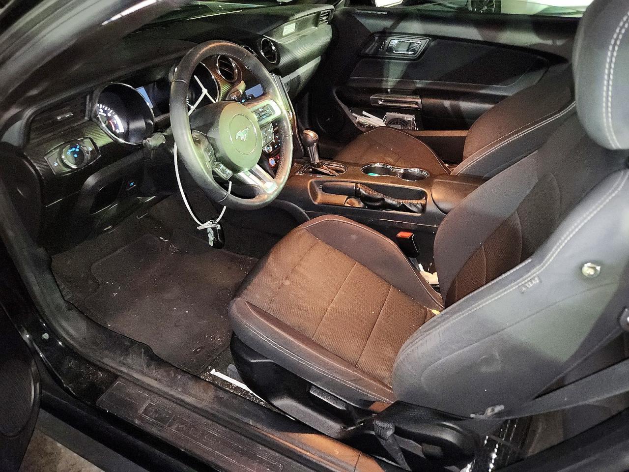 2017 Ford Mustang - zdjęcie 7