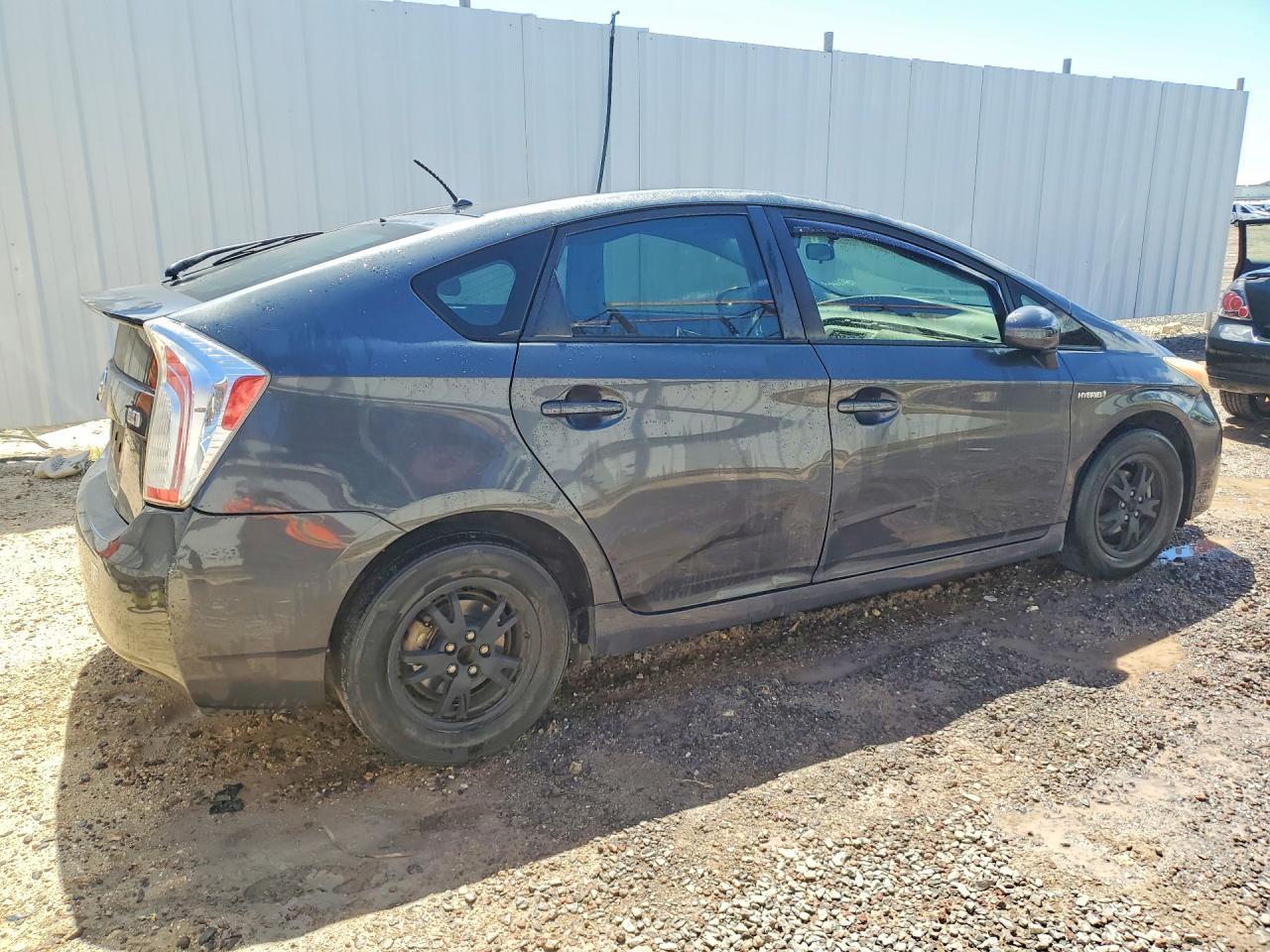 2013 Toyota Prius One - zdjęcie 3