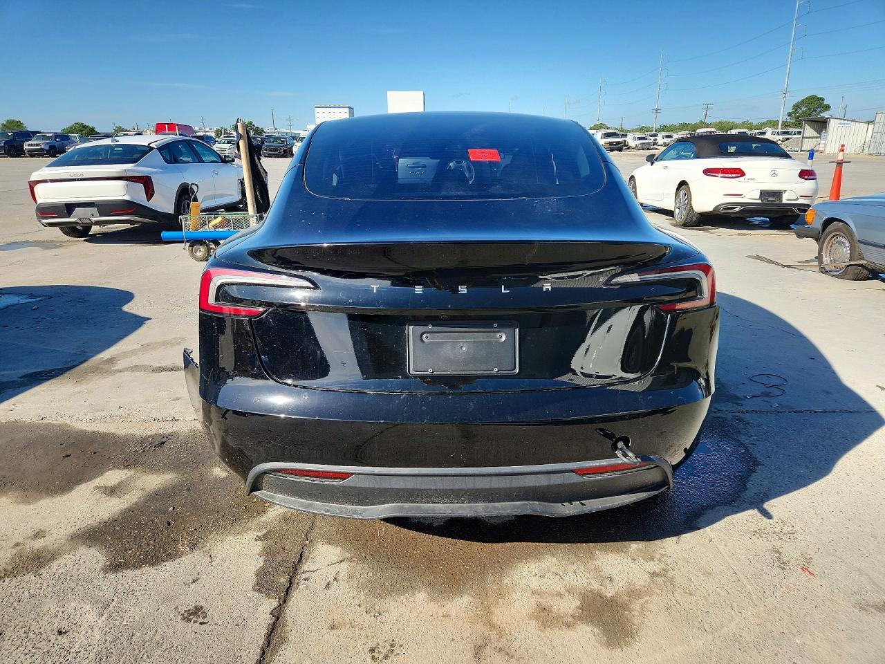 2025 Tesla Model 3 - zdjęcie 6