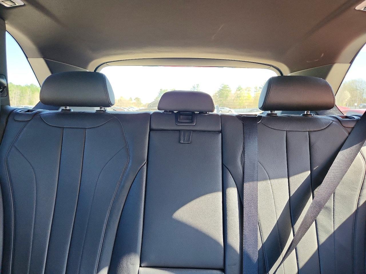 2015 BMW X5 xDrive50I - zdjęcie 10