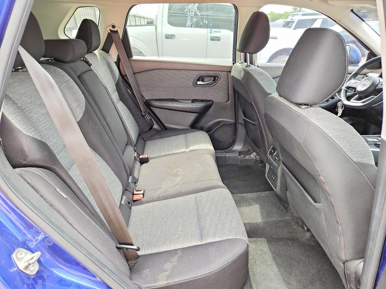 2021 Nissan Rogue Sv - zdjęcie 11