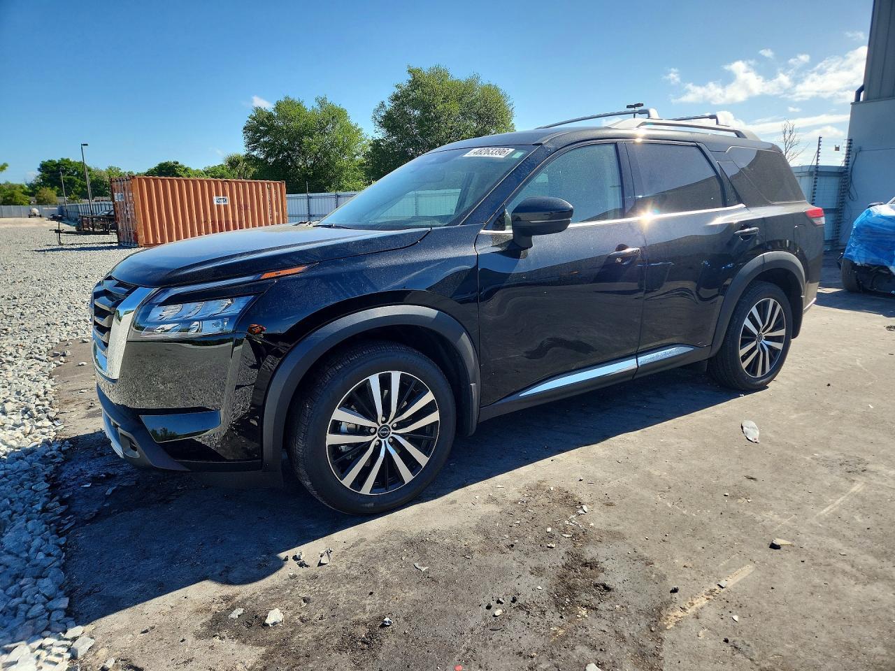 2025 Nissan Pathfinder S - zdjęcie główne