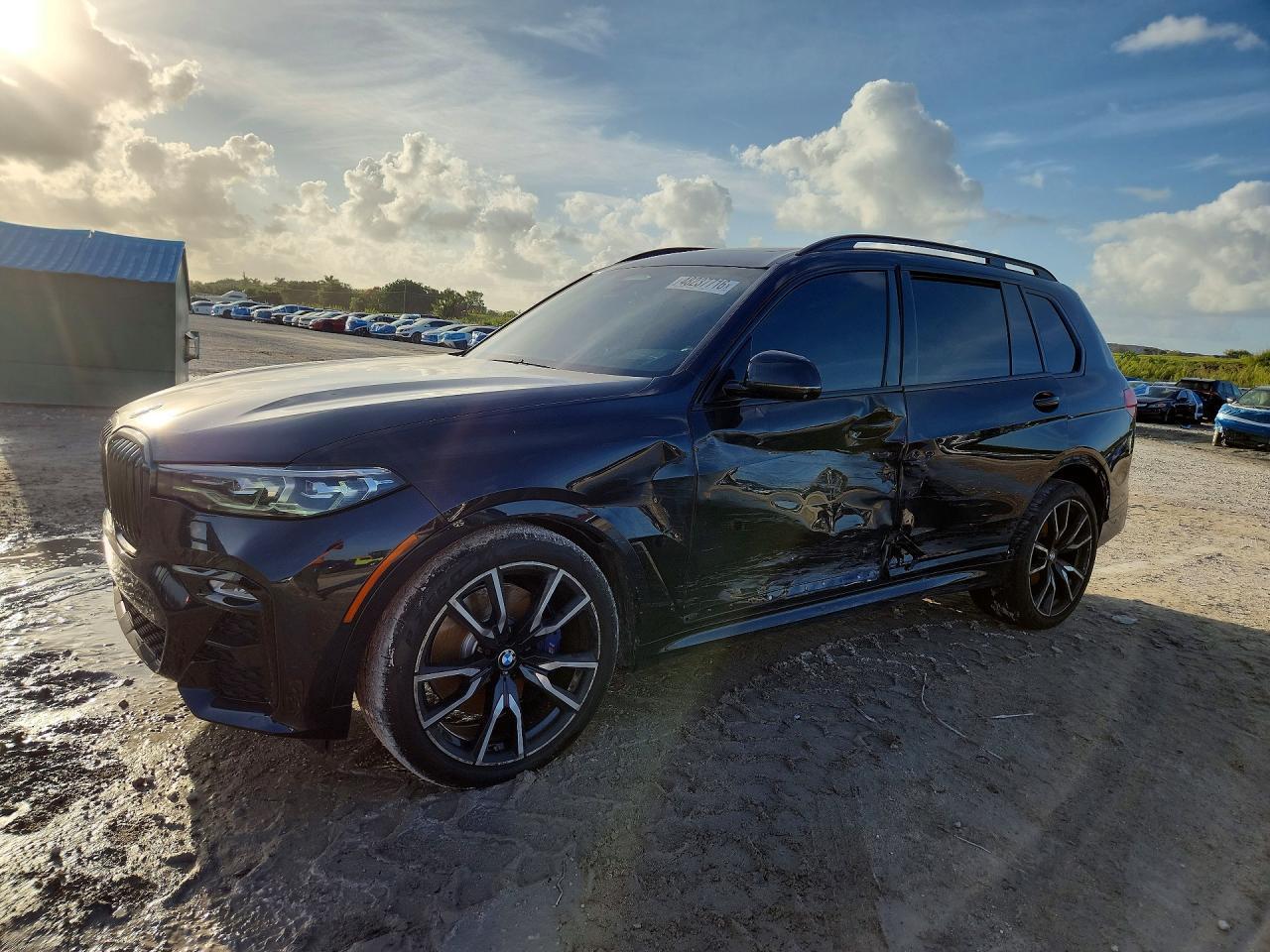 2022 BMW X7 xDrive40I - zdjęcie główne