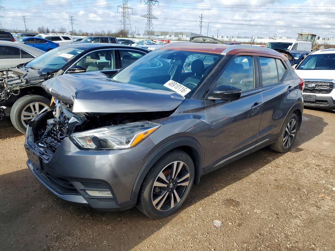 2020 Nissan Kicks Sr - zdjęcie główne