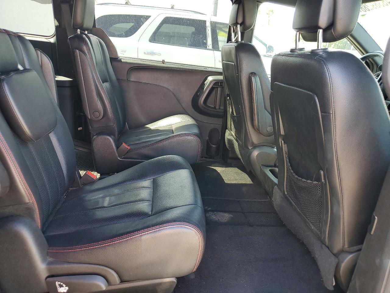 2018 Dodge Grand Caravan Gt - zdjęcie 11