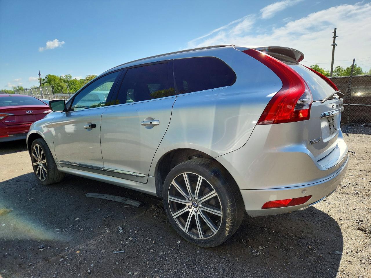 2016 Volvo Xc60 T5 Premier - zdjęcie 2