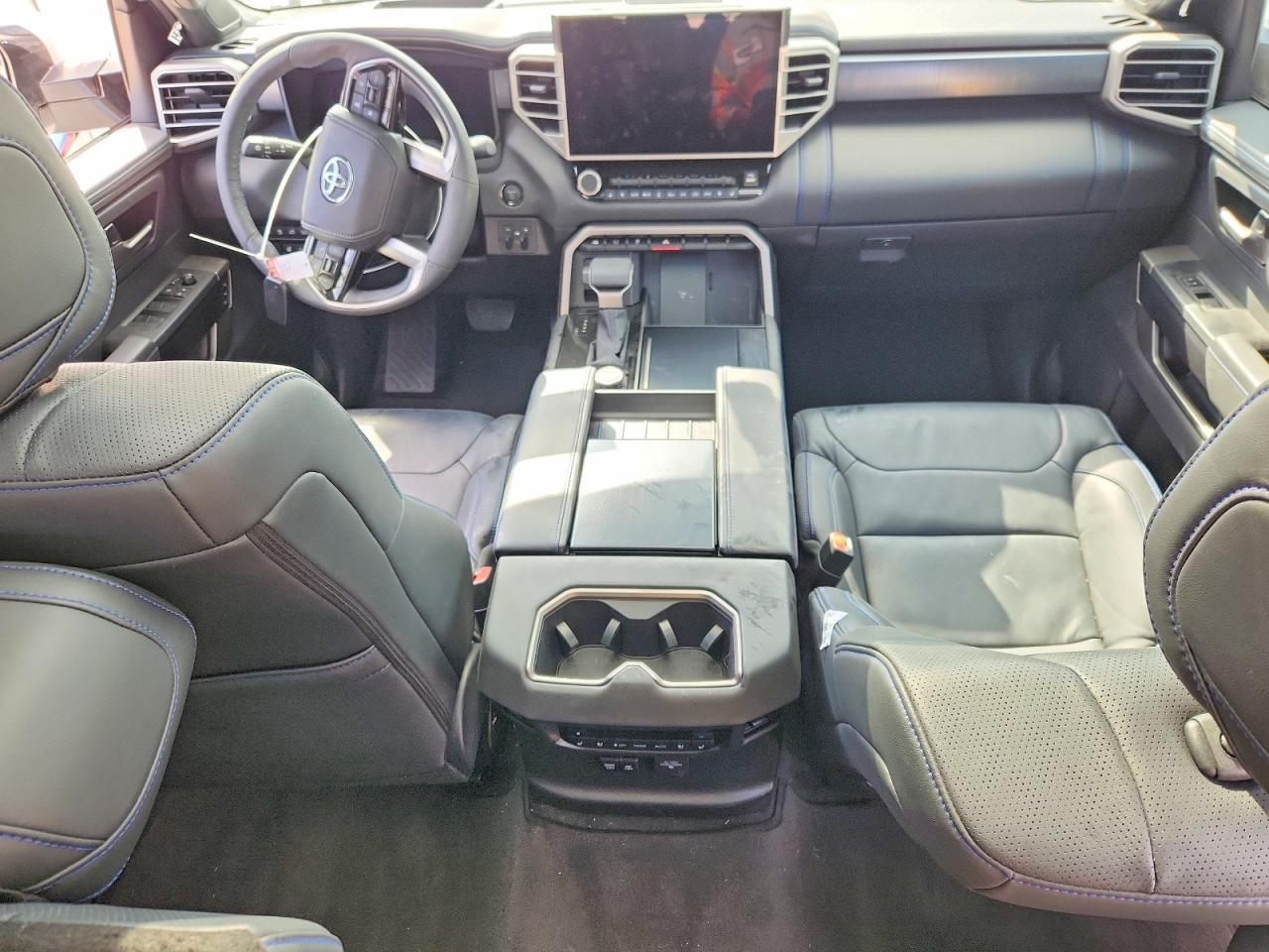 2026 Toyota Sequoia Platinum - zdjęcie 8