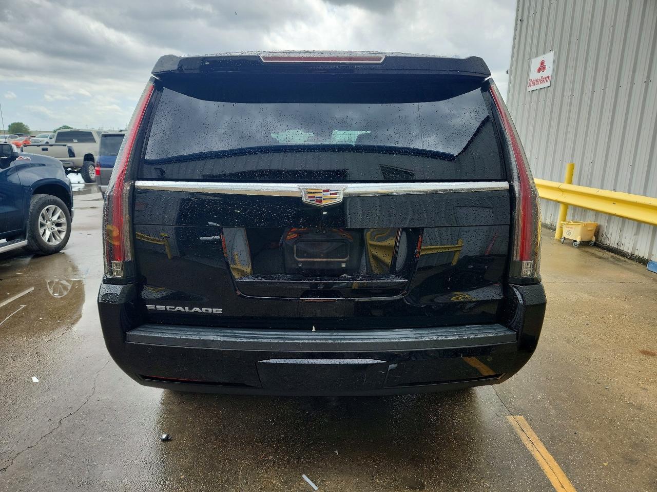 2020 Cadillac Escalade Luxury - zdjęcie 6