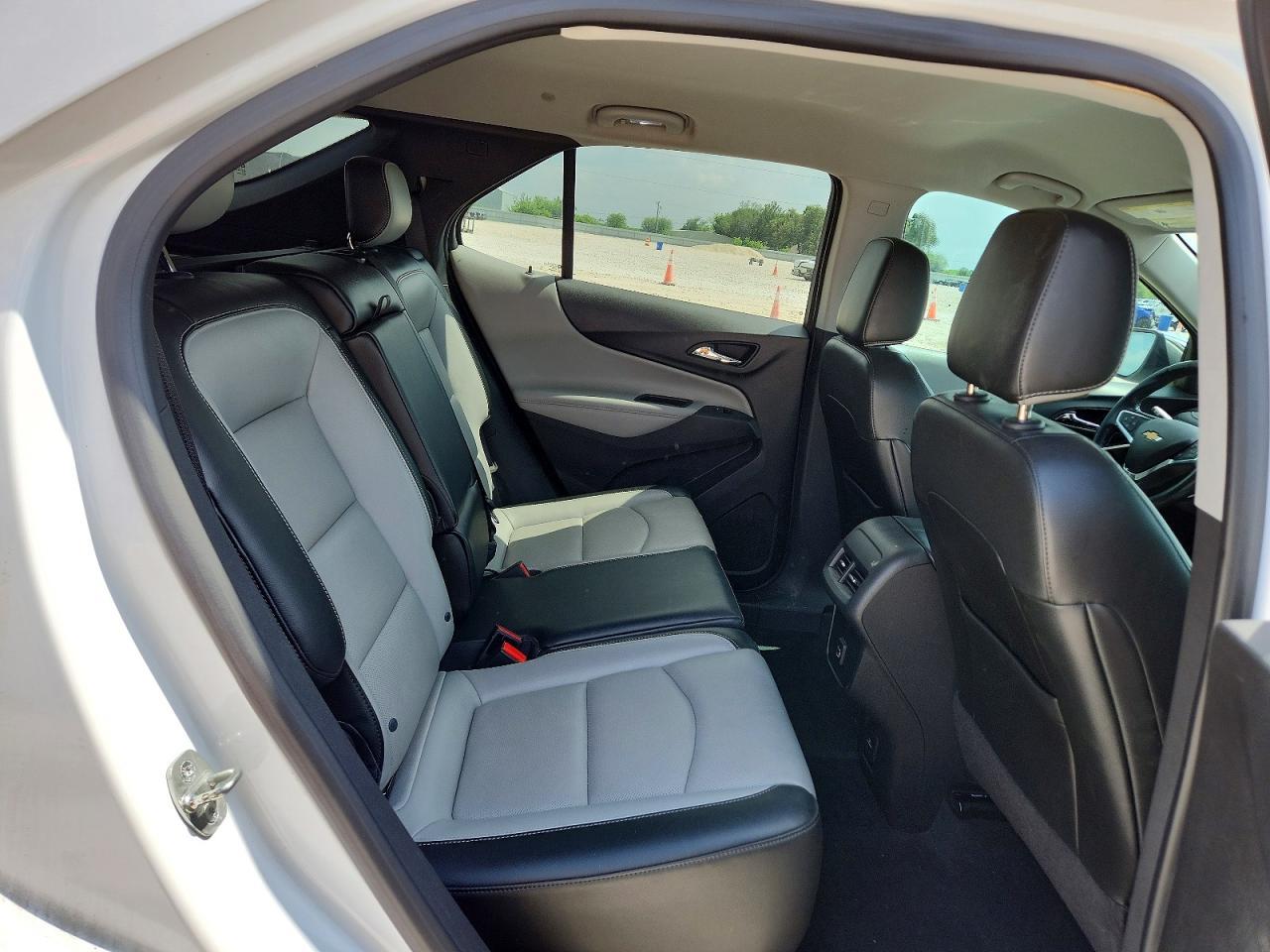 2019 Chevrolet Equinox Premier - zdjęcie 11