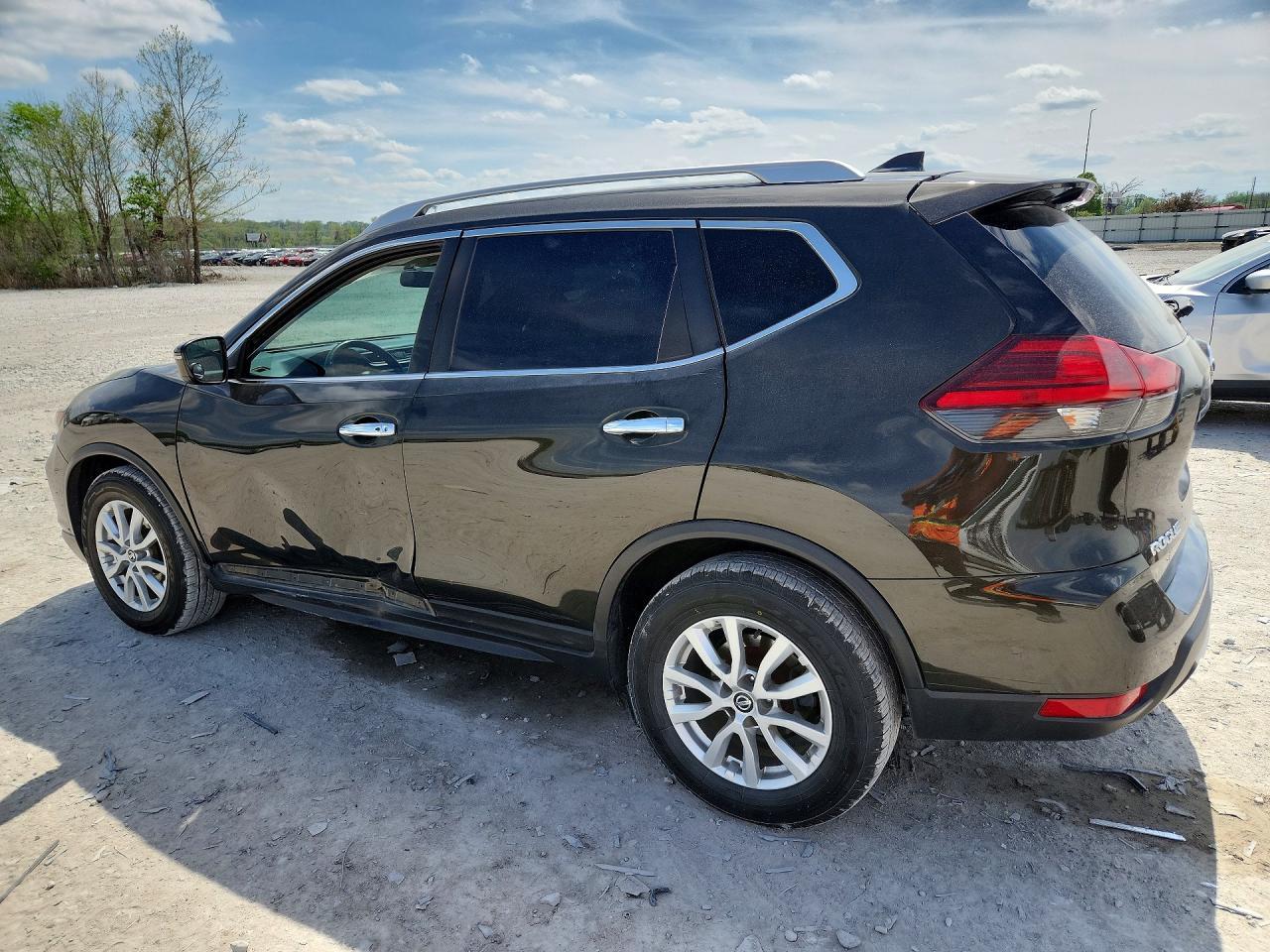 2017 Nissan Rogue - zdjęcie 2