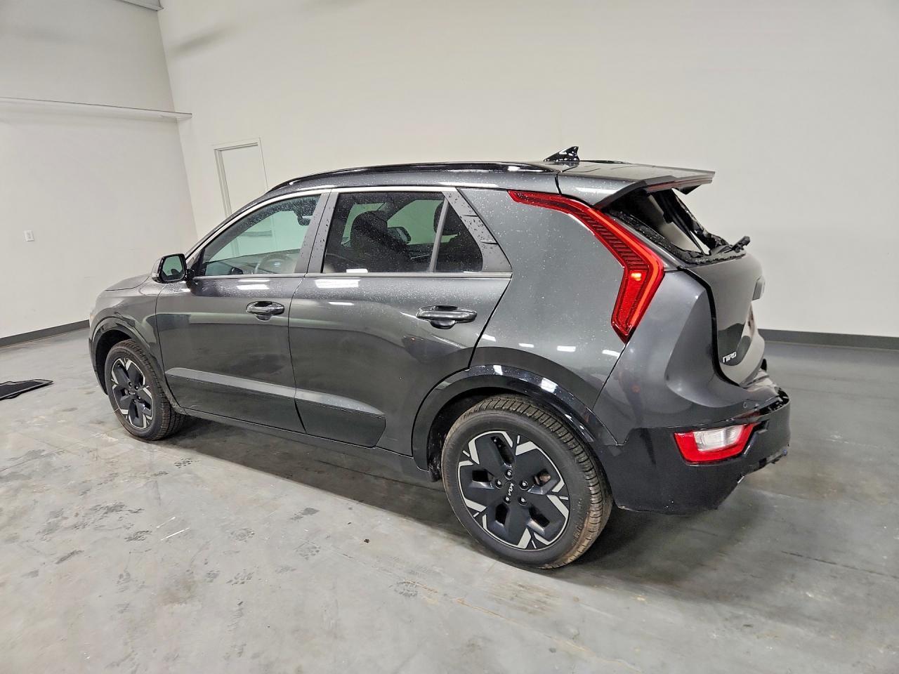 2023 Kia Niro Wind - zdjęcie 2