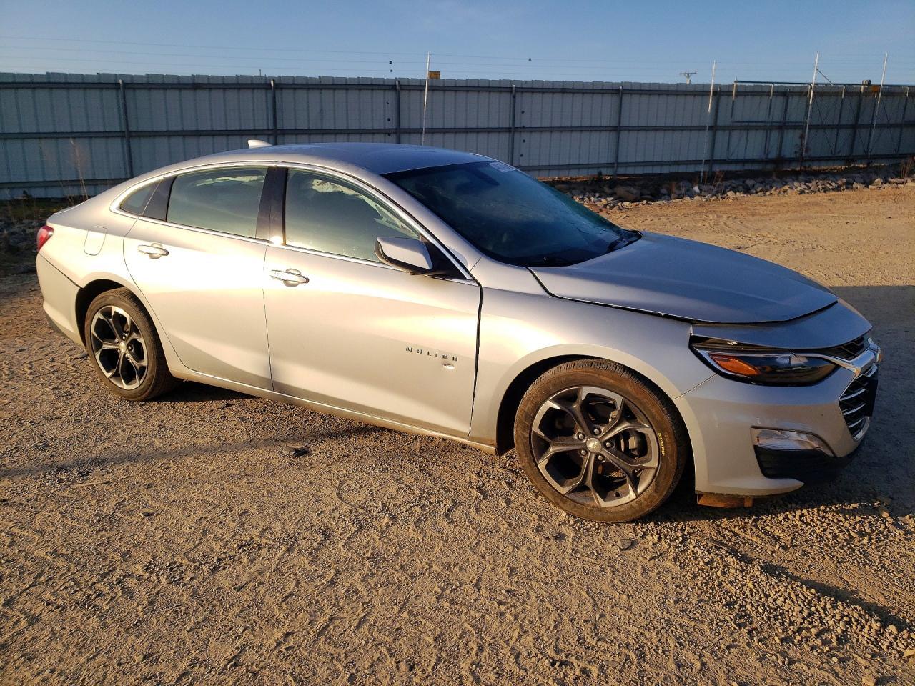 2022 Chevrolet Malibu Lt - zdjęcie 4