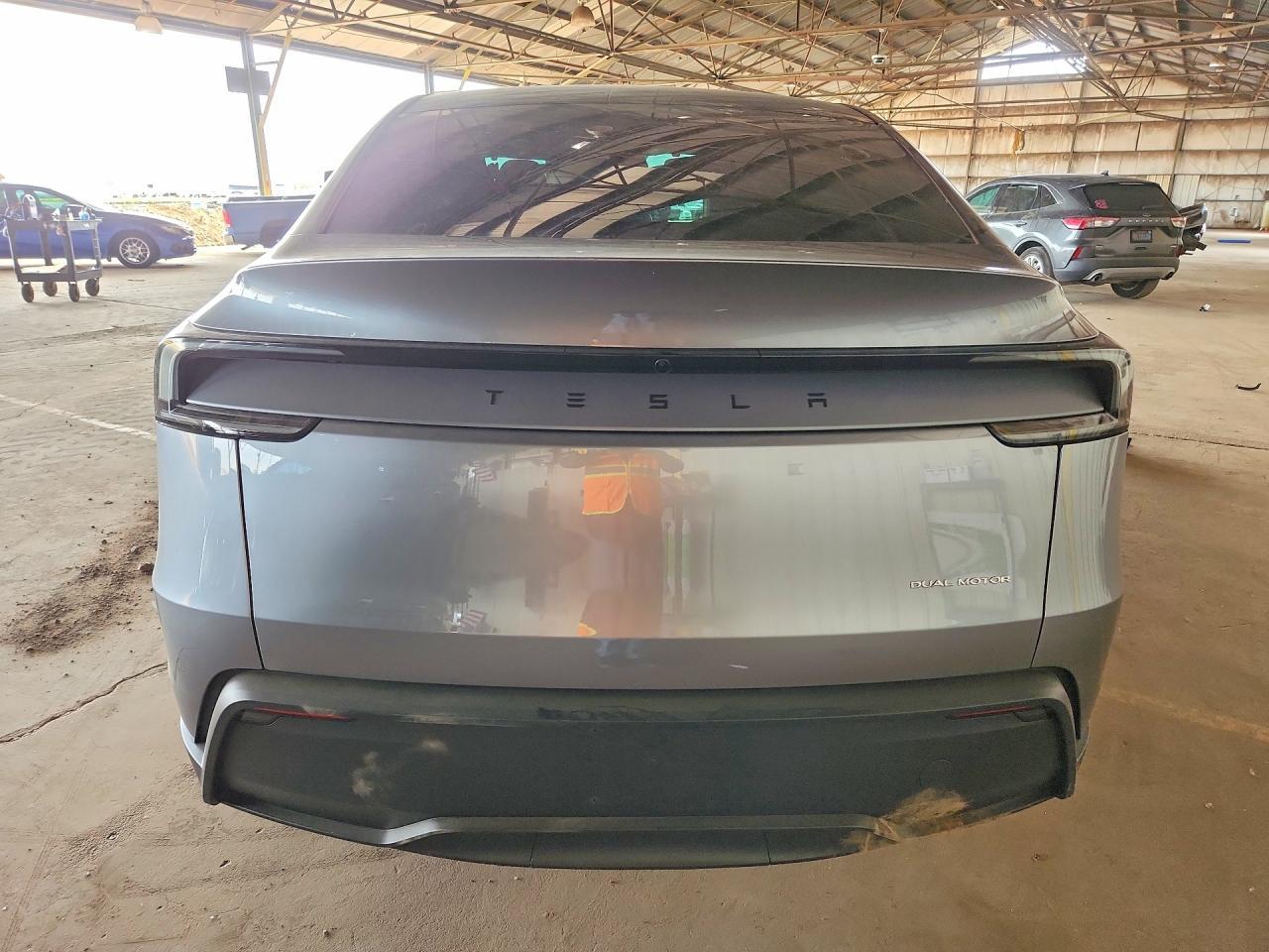 2026 Tesla Model Y - zdjęcie 6