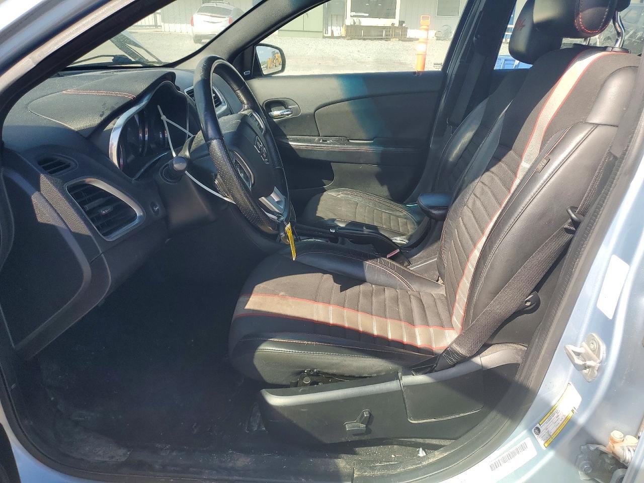 2013 Dodge Avenger R - zdjęcie 7