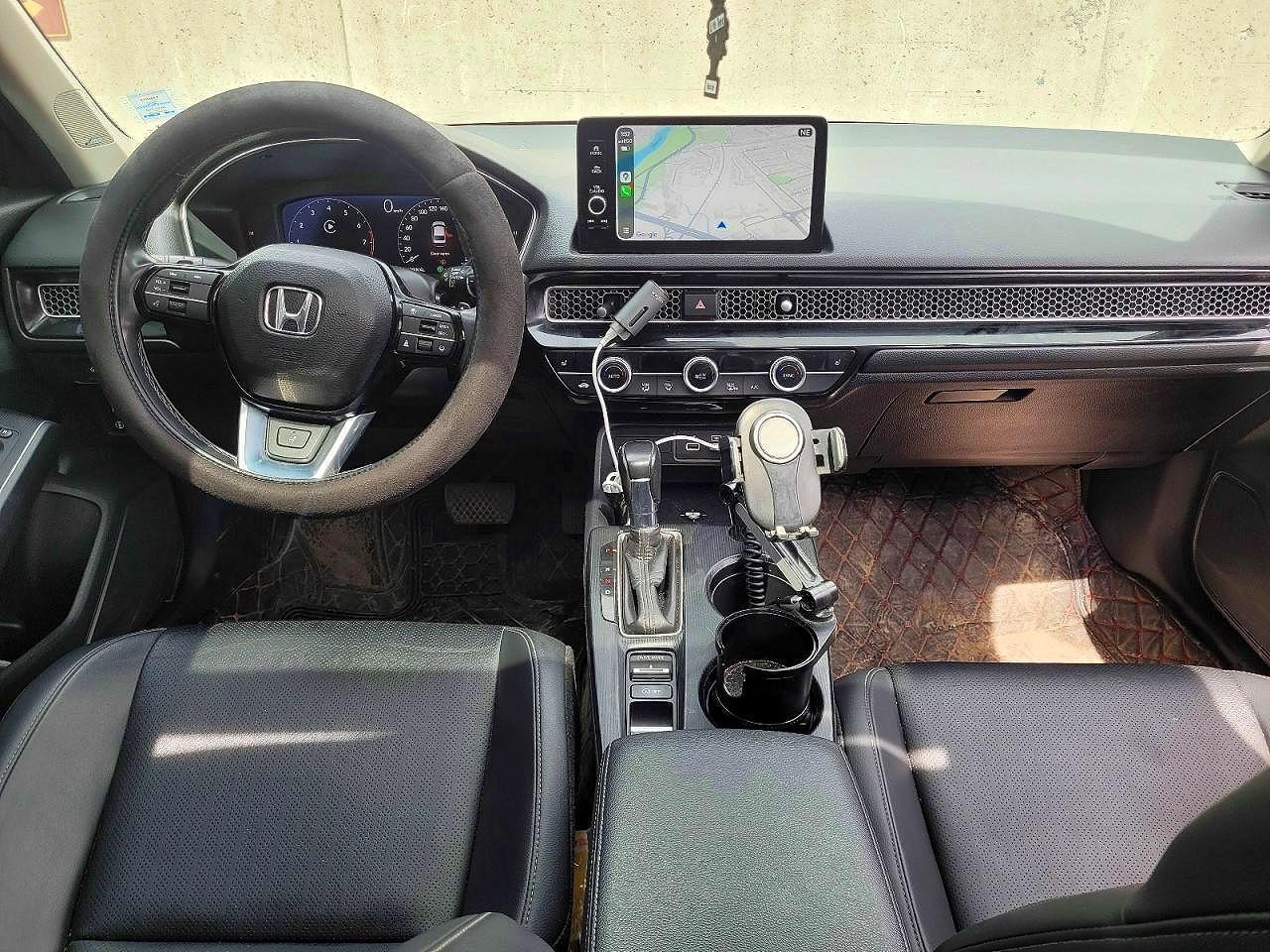 2024 Honda Civic Touring - zdjęcie 9