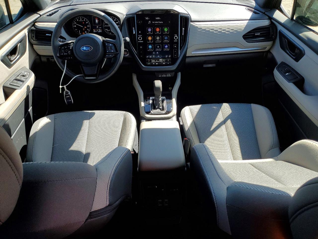 2025 Subaru Forester Premium - zdjęcie 8