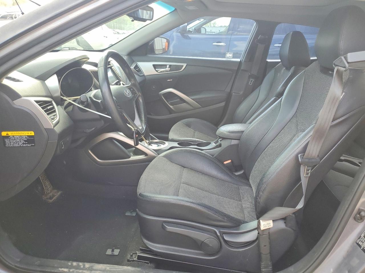2014 Hyundai Veloster Base - zdjęcie 7