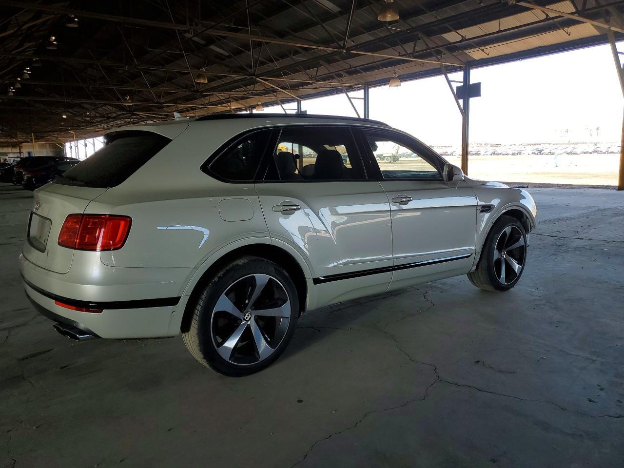 2020 Bentley Bentayga - zdjęcie 3