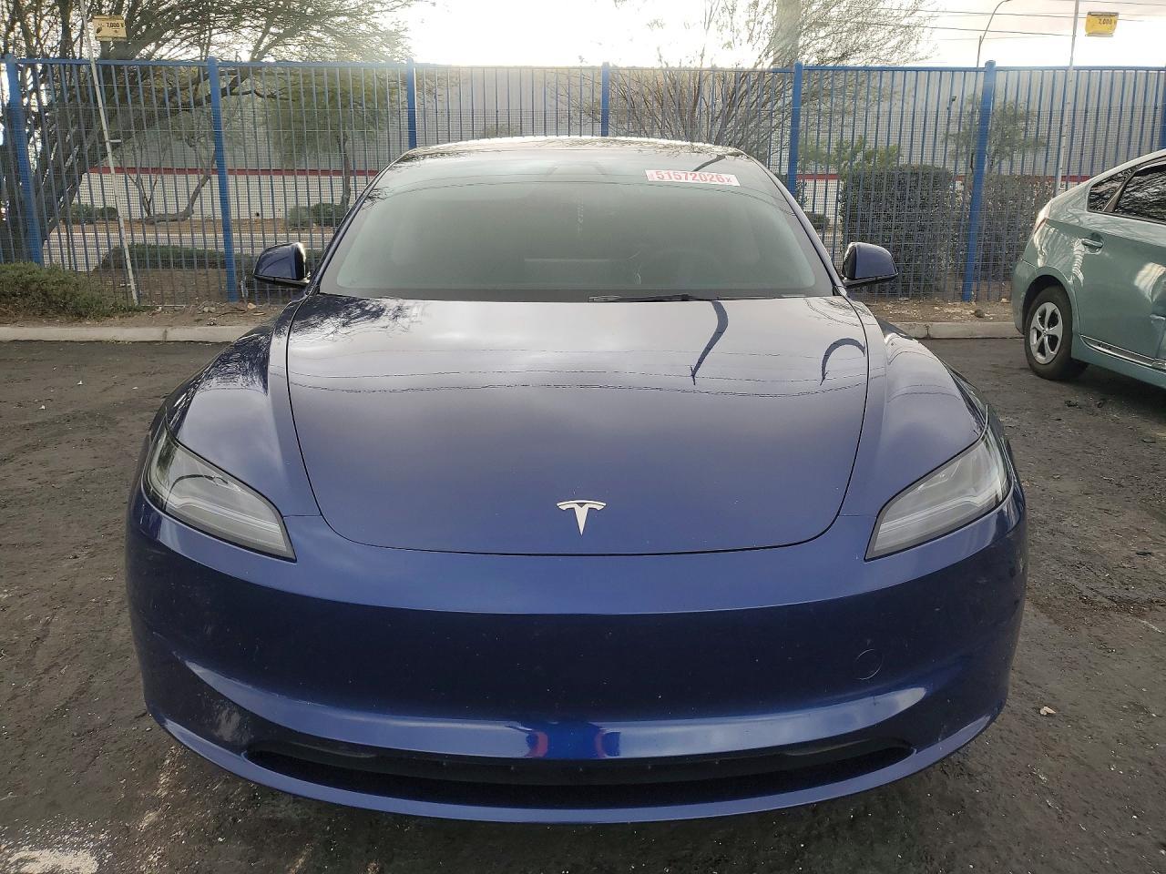 2025 Tesla Model 3 - zdjęcie 5