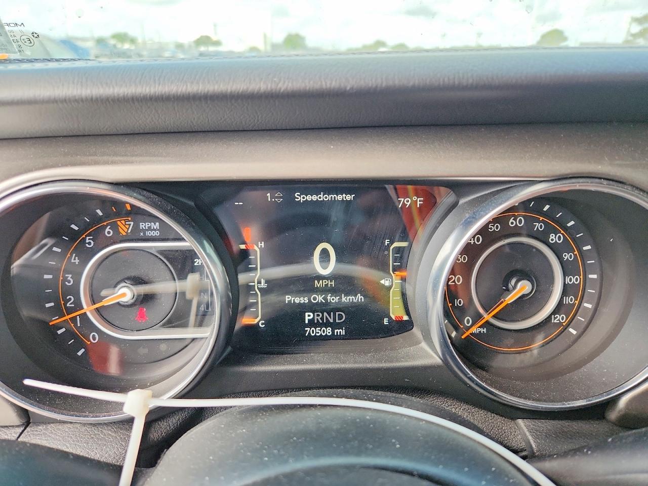 2018 Jeep Wrangler Unlimited Sahara - zdjęcie 9