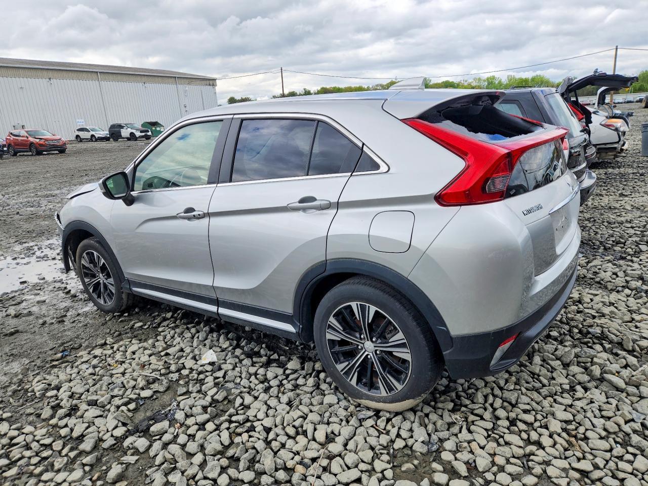 2018 Mitsubishi Eclipse - zdjęcie 2