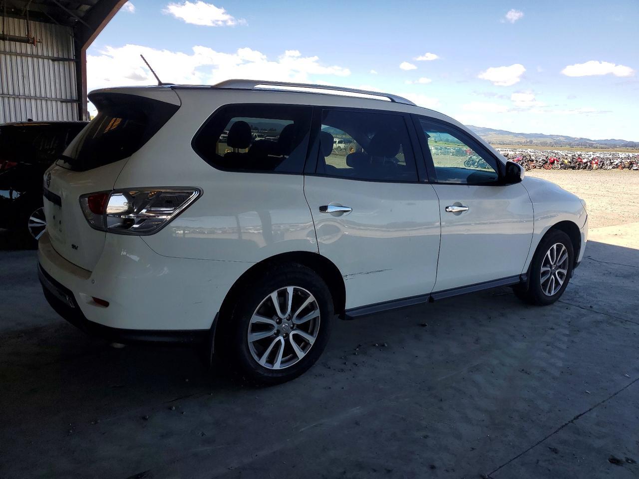 2016 Nissan Pathfinder Sv - zdjęcie 3