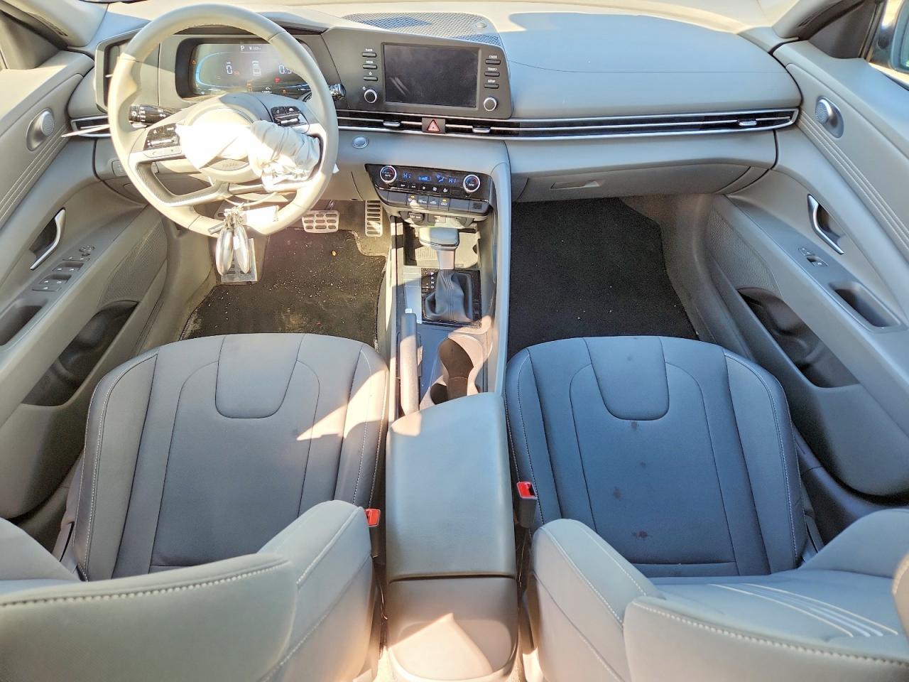 2026 Hyundai Elantra Sel Sport - zdjęcie 8